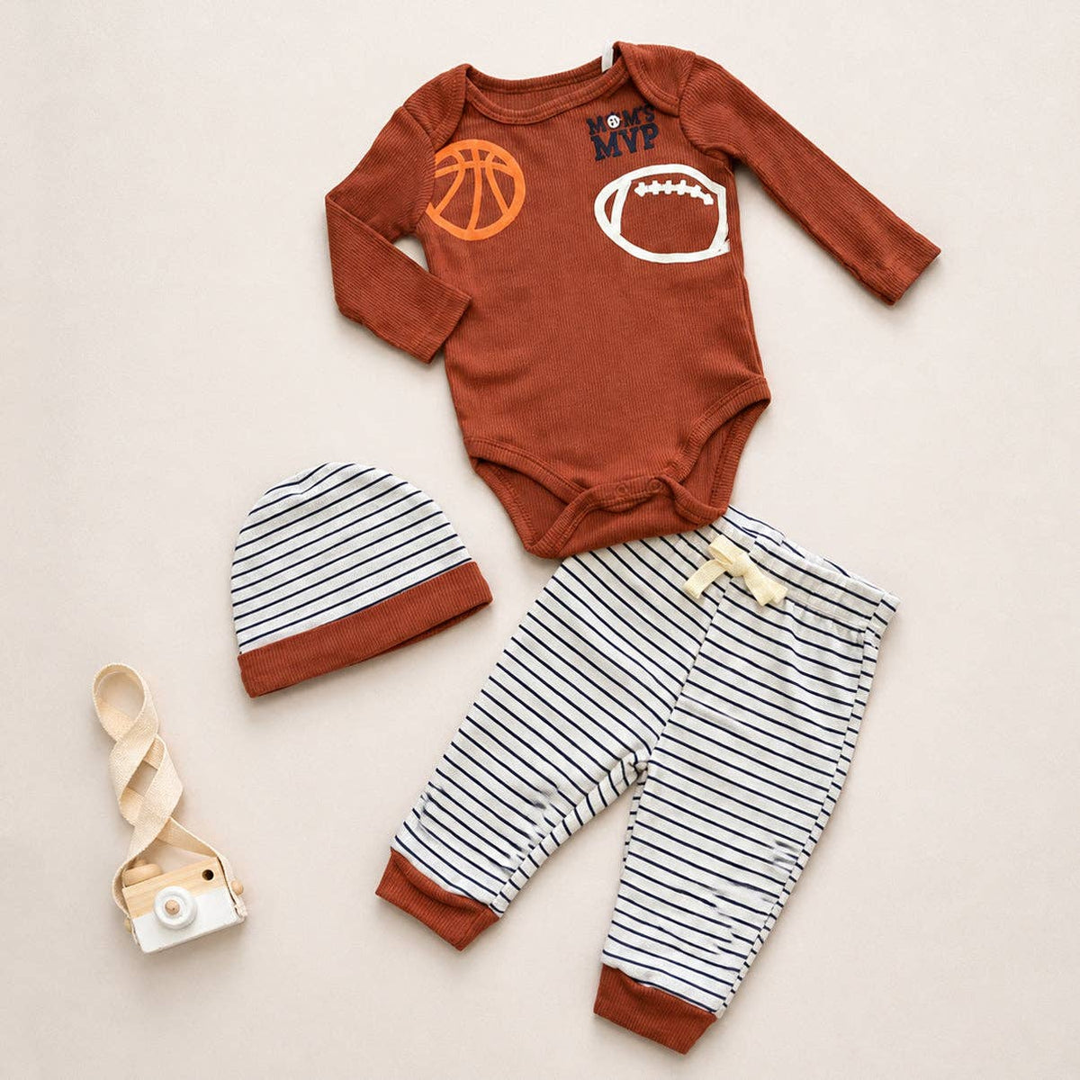 Baby 3pcs Chenille Applique Bodysuit Hat Pants Set